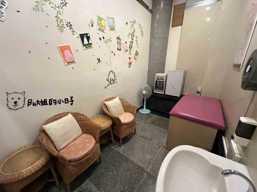 台中市港區藝術中心哺乳室