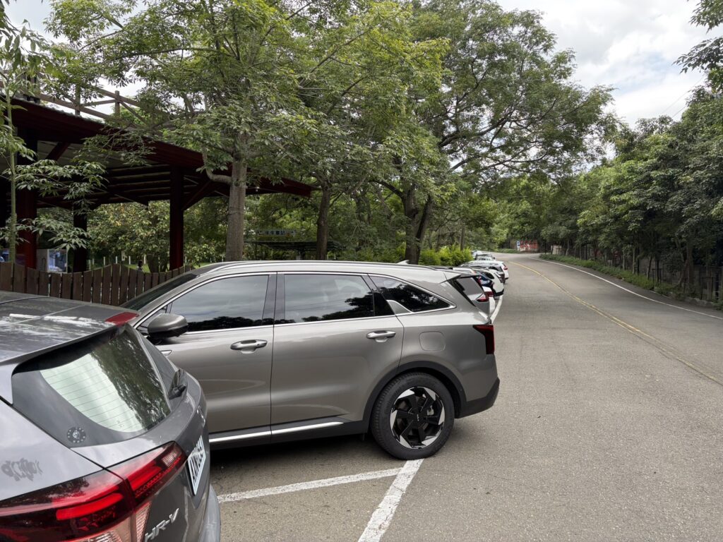 日月山景休閒農場停車位